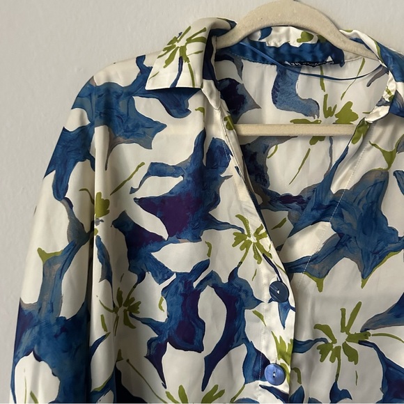 Zara Floral Button Down Oversize Shirts in White and Blue Size M - Picture 3 of 10